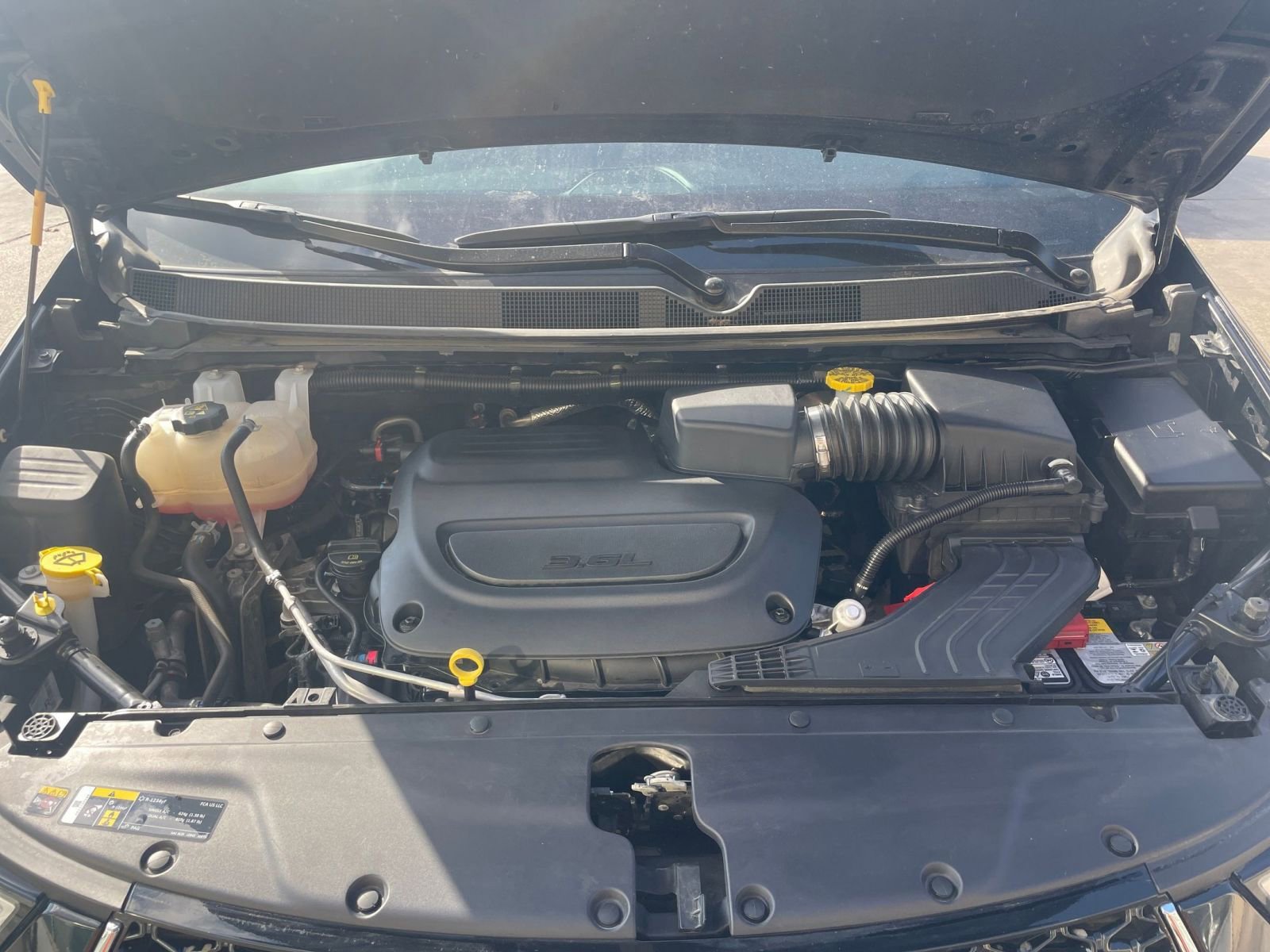 Used 2025 Chrysler Pacifica Select image 37