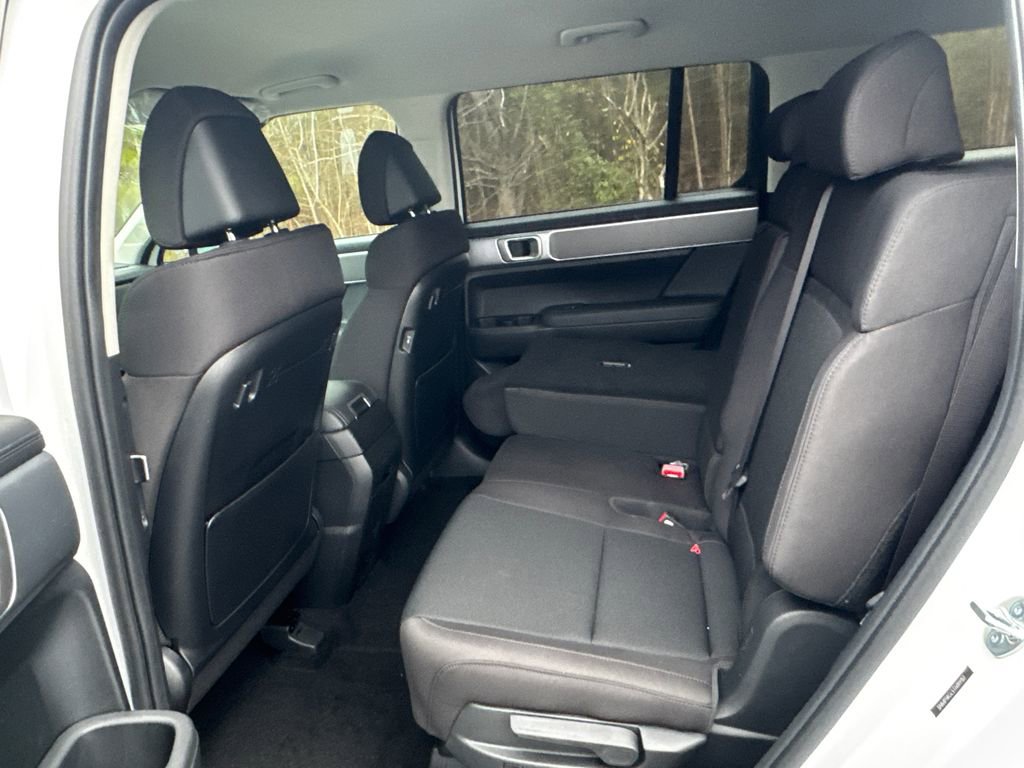 New 2026 Hyundai Santa Fe SE image 10