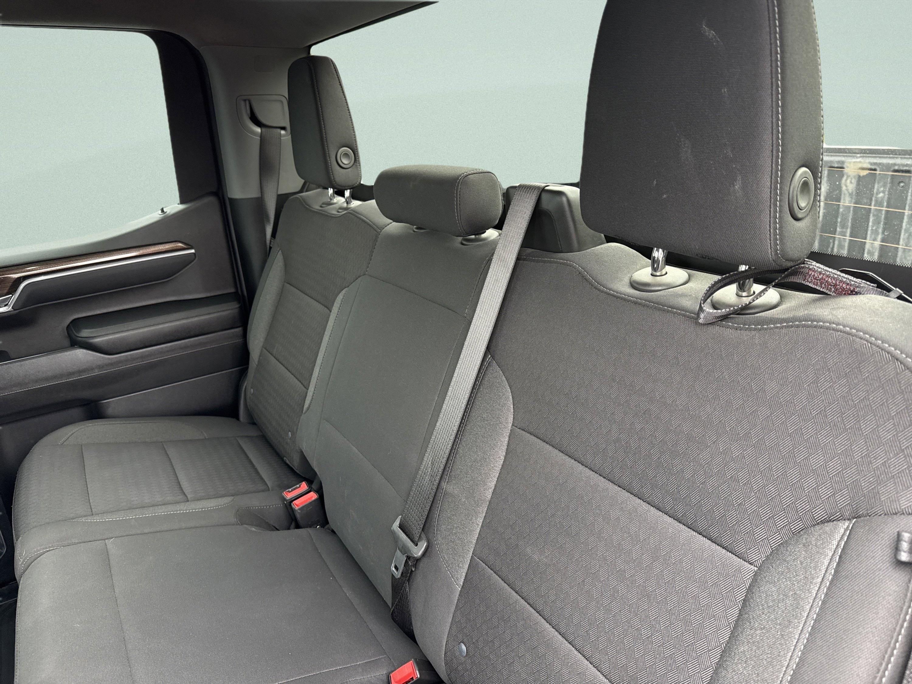 Used 2025 Chevrolet Silverado 1500 LT AWD/4WD image 20