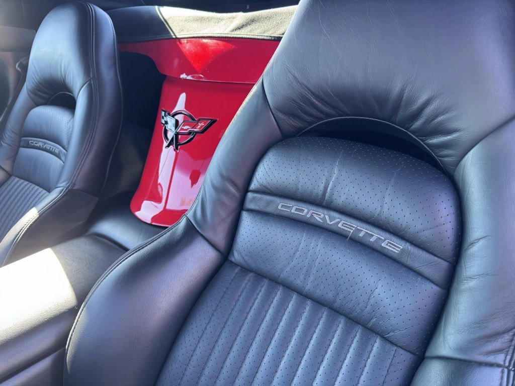 Used 2002 Chevrolet Corvette Base w/ Preferred Equipment Group2 image 16