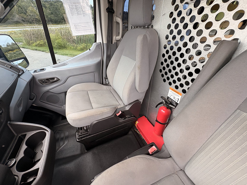 Used 2016 Ford Transit 250 130 Low Roof w/ Exterior Upgrade Package RWD image 24