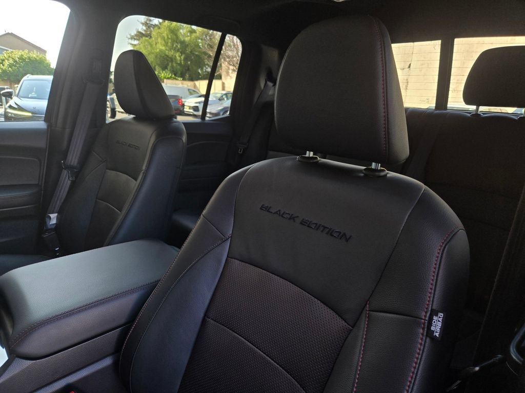 Used 2025 Honda Ridgeline Black Edition image 19