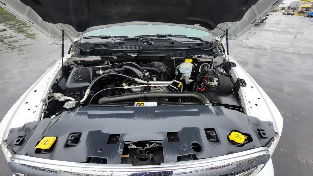 Used 2021 RAM 1500 Classic SLT AWD/4WD image 17