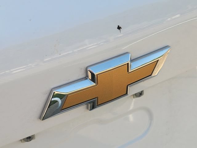 Used 2026 Chevrolet Equinox LT FWD image 9
