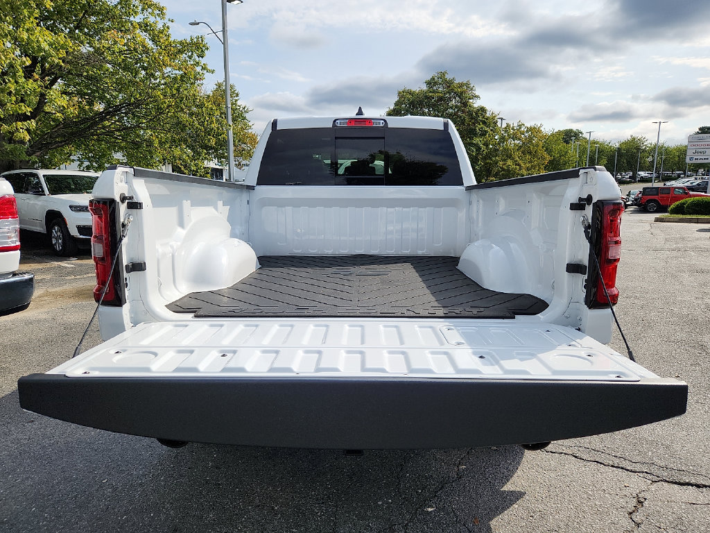 Used 2025 RAM 1500 Laramie w/ Night Edition AWD/4WD image 32