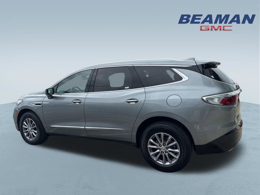 Used 2024 Buick Enclave Essence AWD/4WD image 4