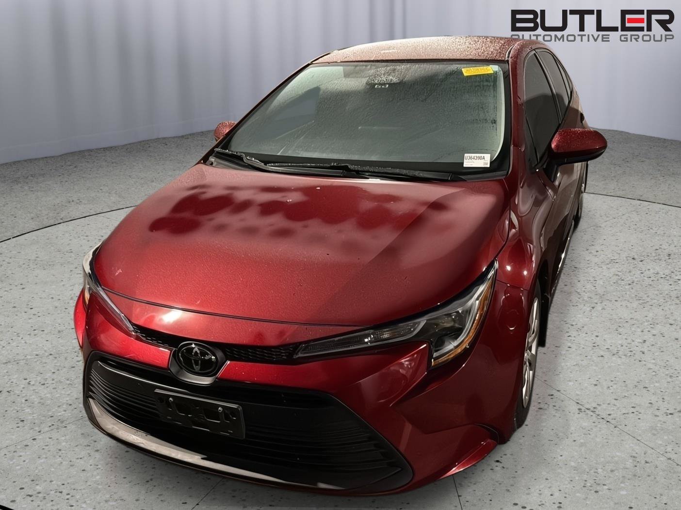 Certified 2025 Toyota Corolla LE FWD image 3