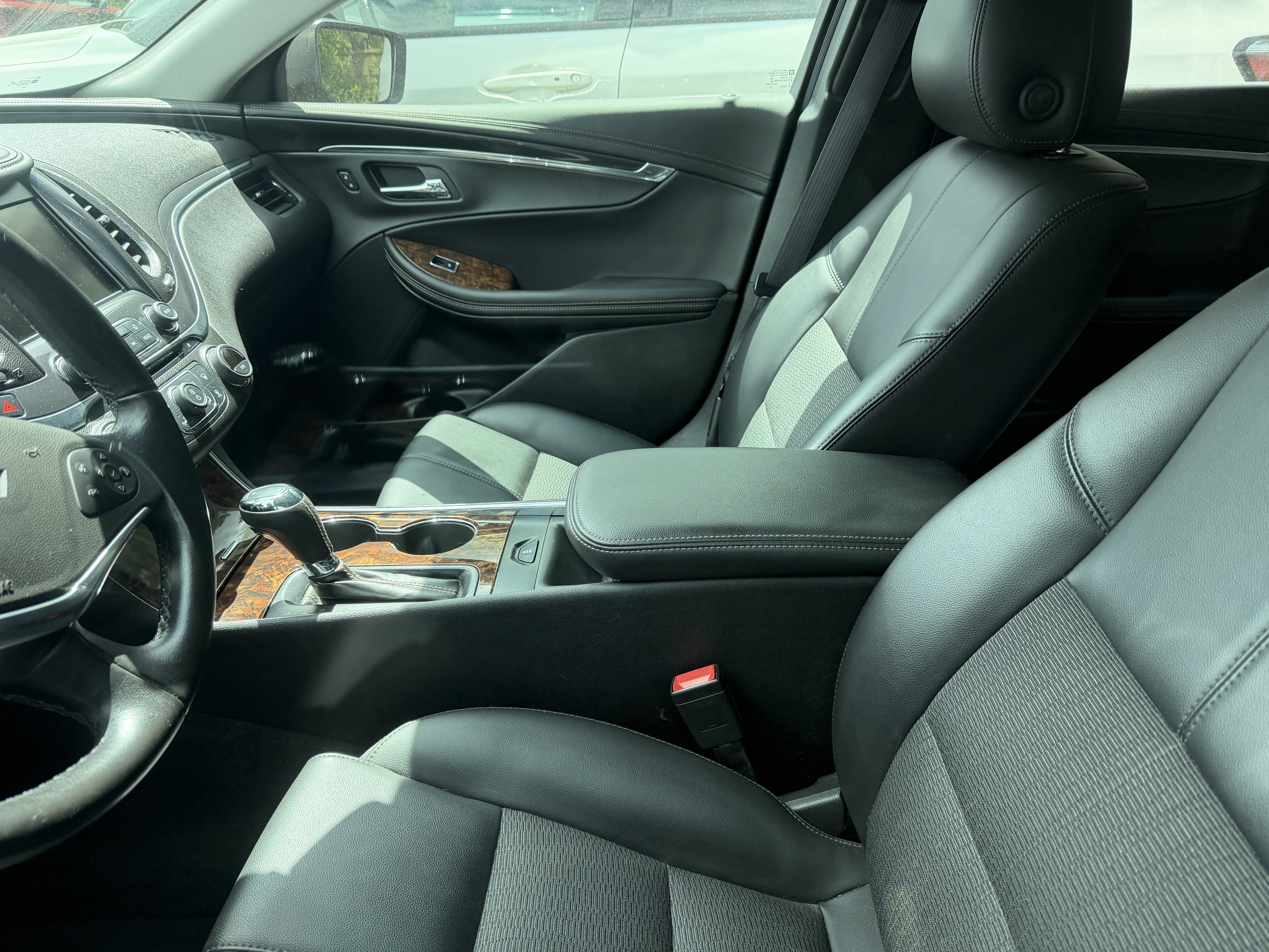 Used 2014 Chevrolet Impala LT FWD image 11