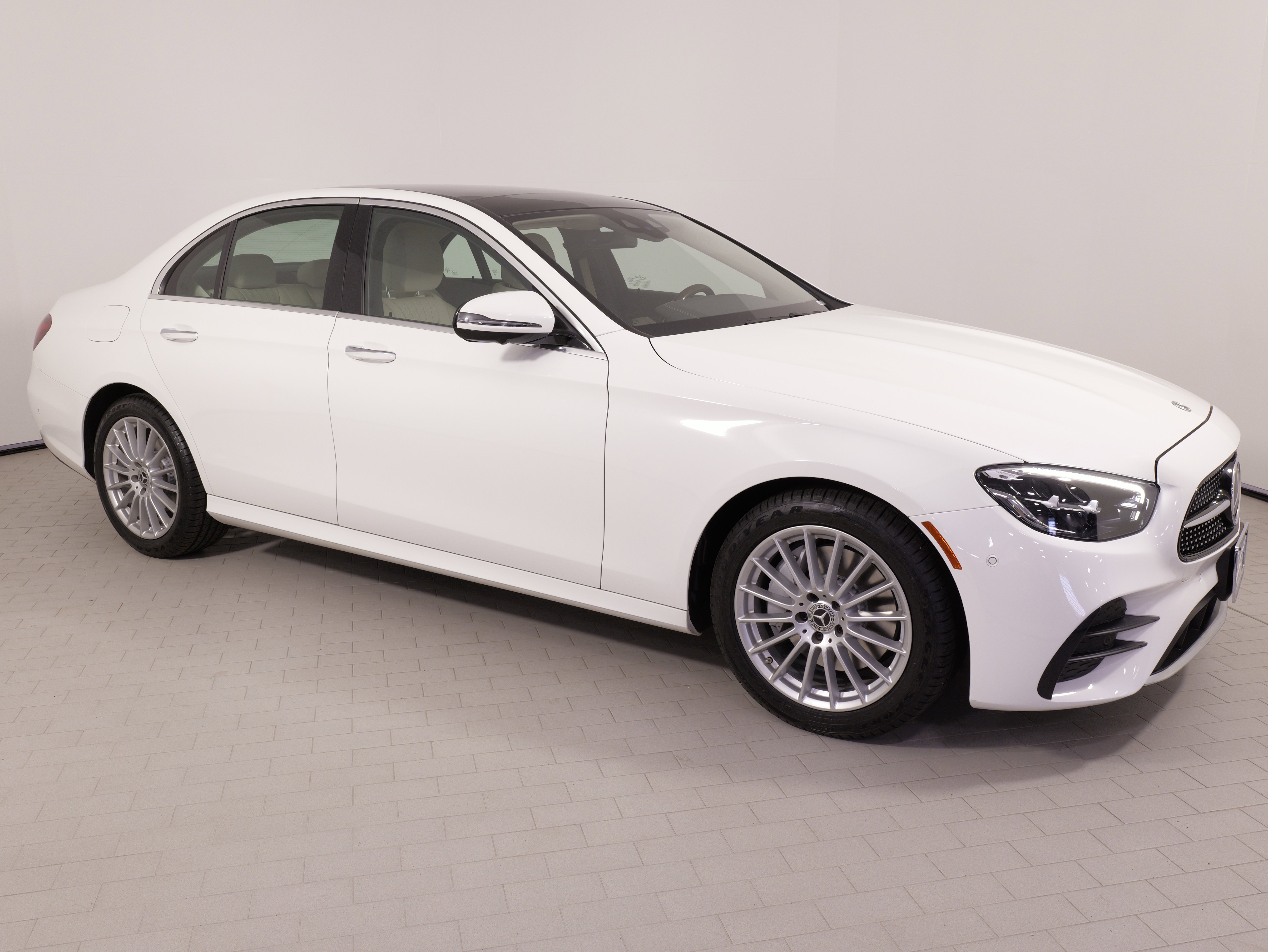 Used 2021 Mercedes-Benz E 350 4MATIC Sedan w/ Premium Package image 8