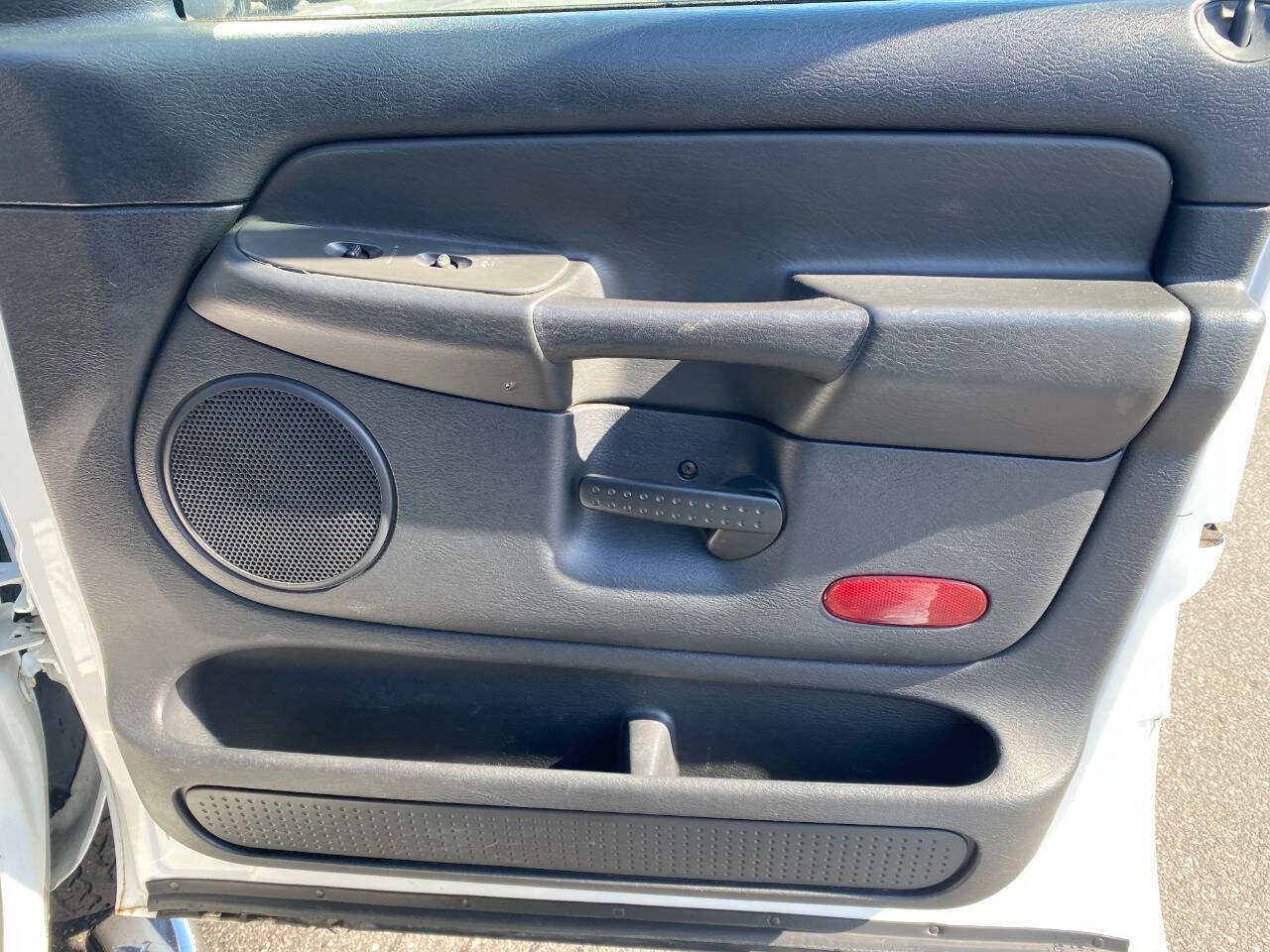 Used 2003 Dodge Ram 2500 Truck ST image 28