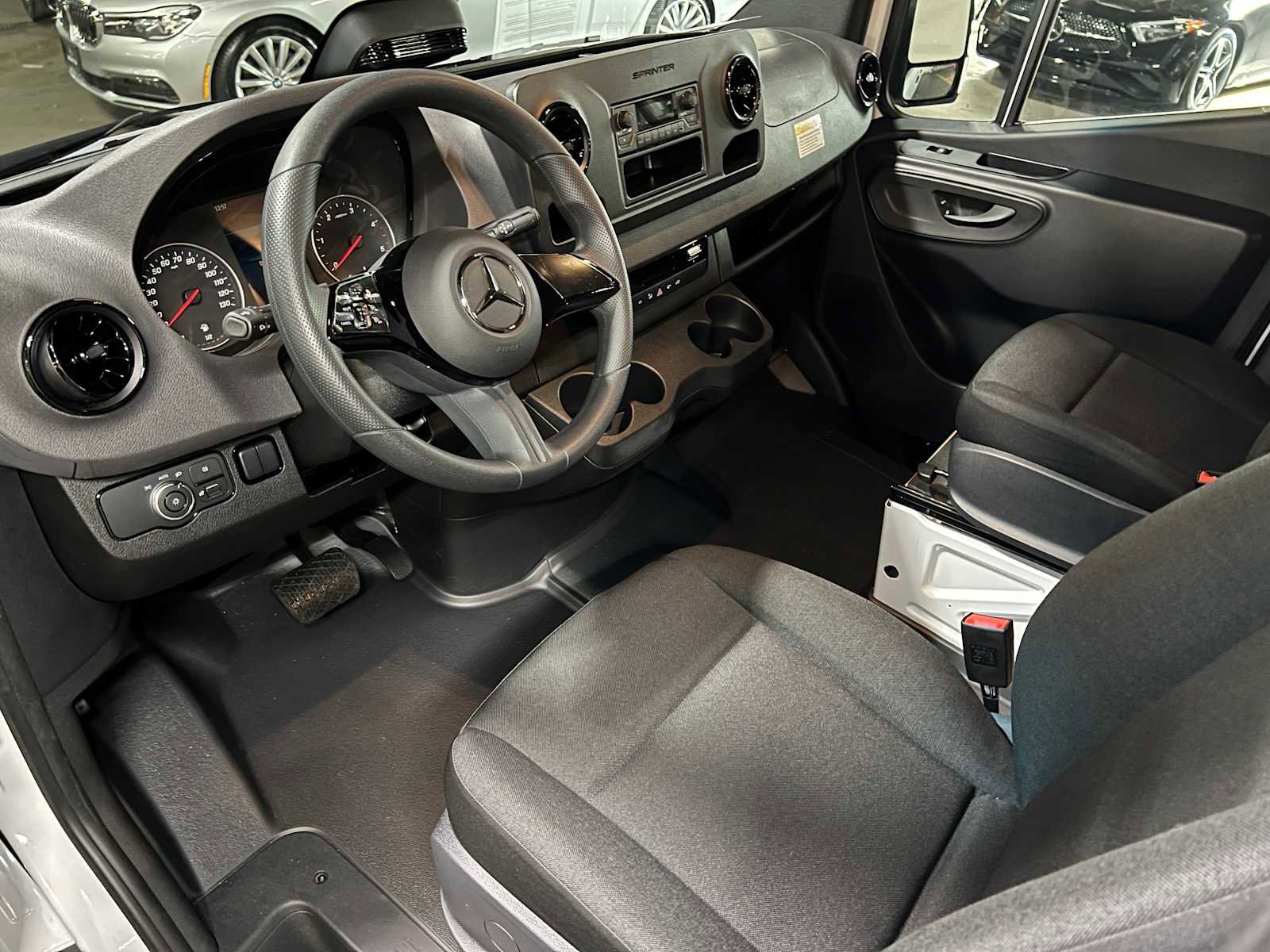 Used 2025 Mercedes-Benz Sprinter 2500 image 24