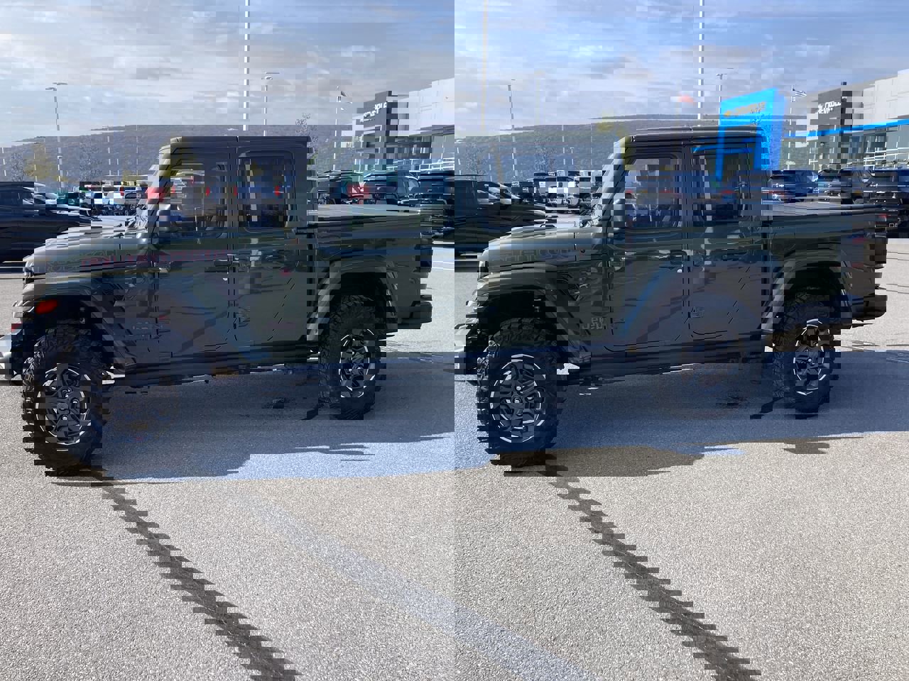 Used 2021 Jeep Gladiator Rubicon w/ Safety Group image 4