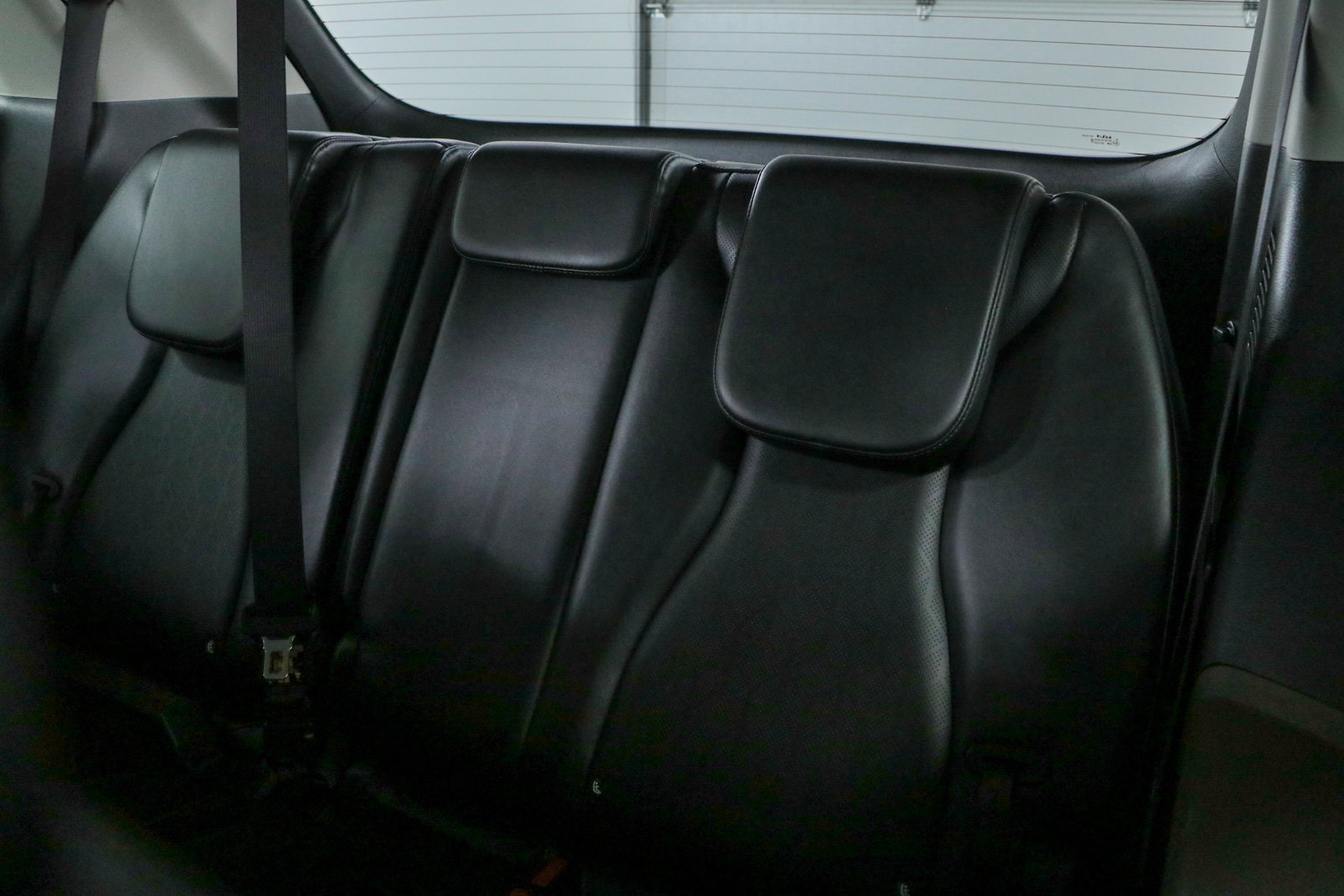Used 2025 Kia Carnival FWD image 26