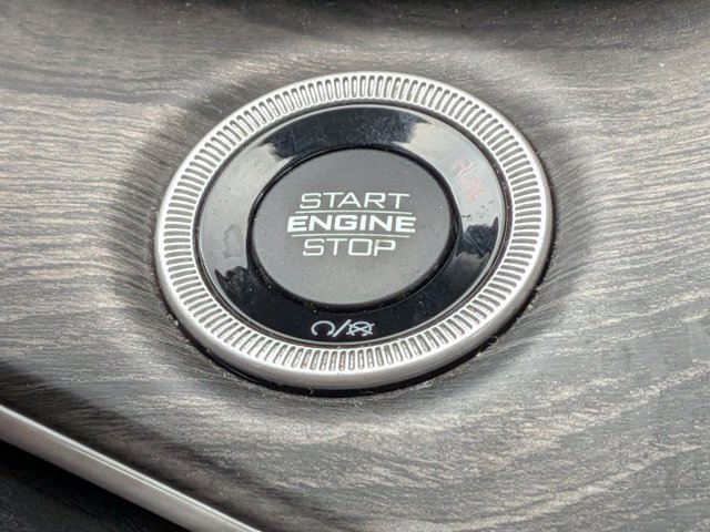 Used 2023 Jeep Grand Cherokee Limited image 11