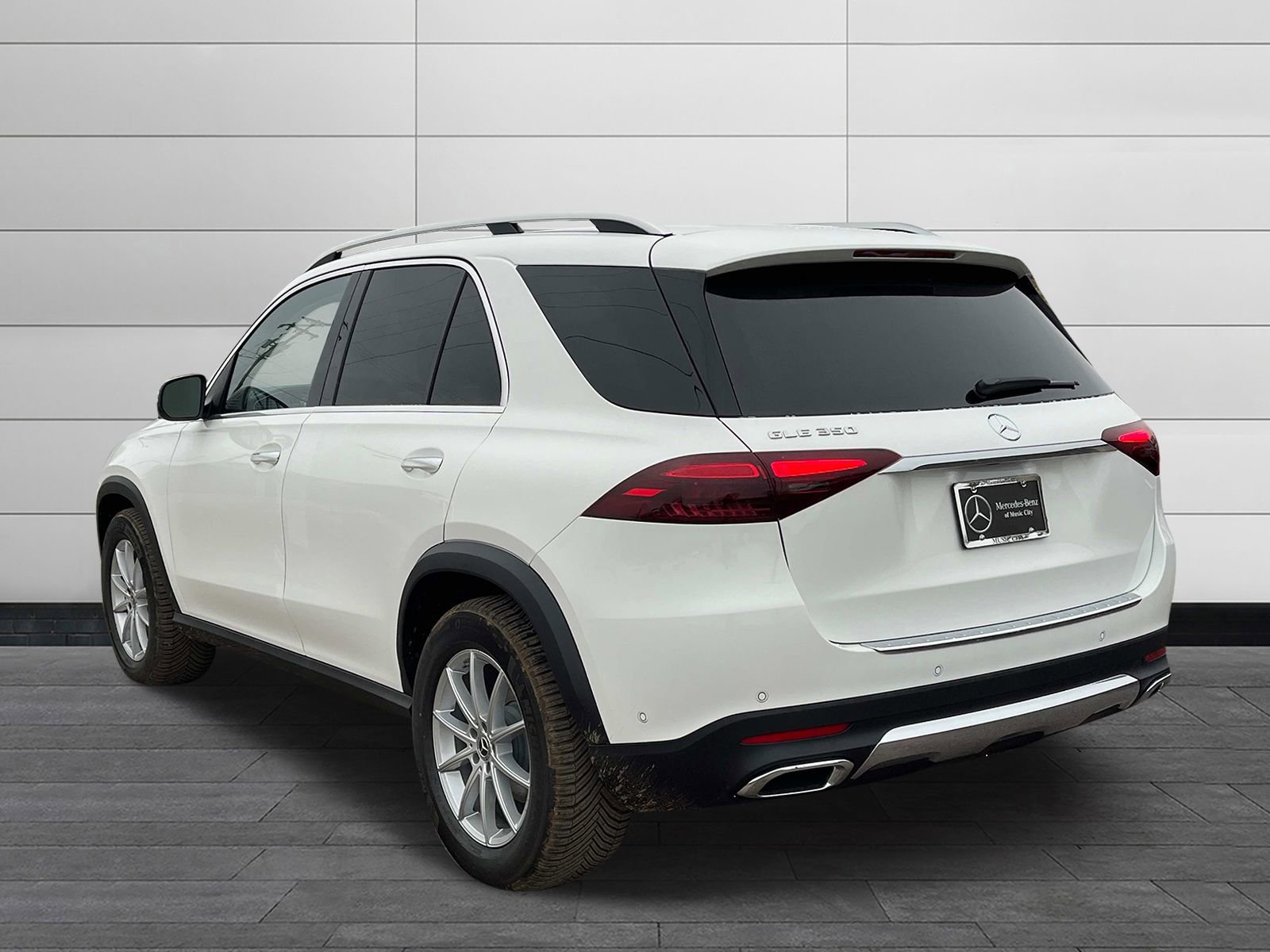 Certified 2025 Mercedes-Benz GLE 350 4MATIC image 5