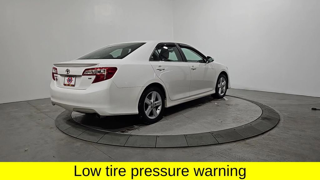 Used 2012 Toyota Camry SE image 5