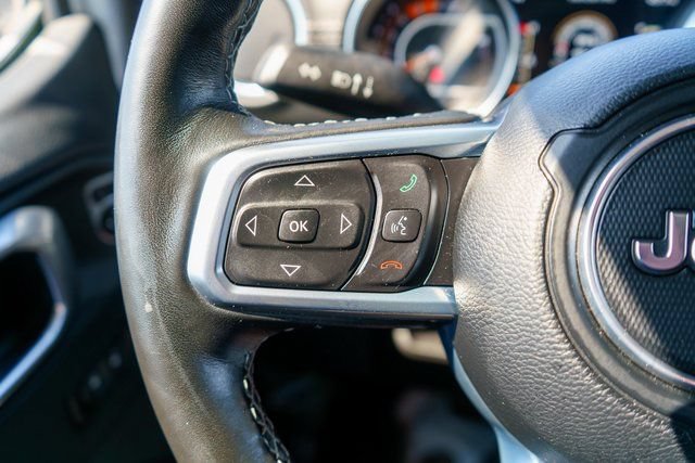 Used 2021 Jeep Gladiator Overland w/ Uconnect 4C Nav & Sound Group AWD/4WD image 21