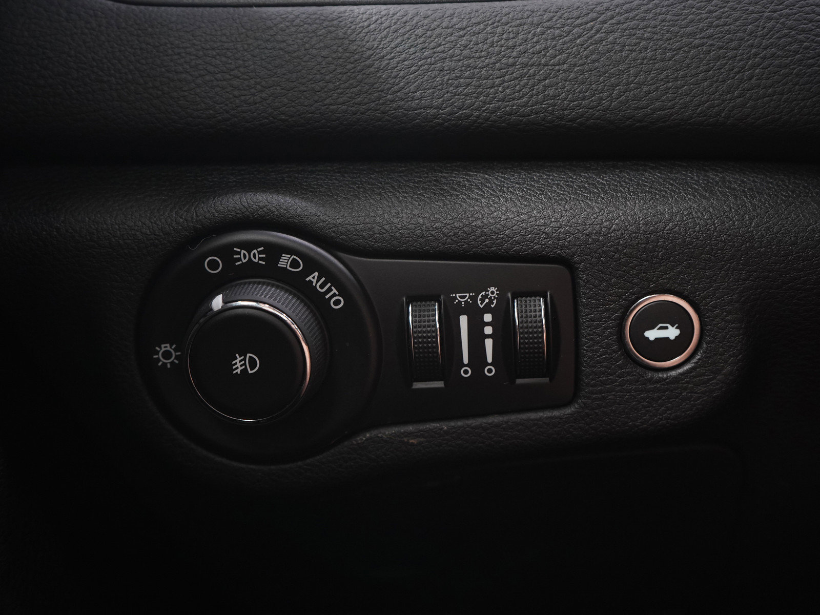 Used 2015 Chrysler 200 S w/ Navigation & Sound Group I AWD/4WD image 26