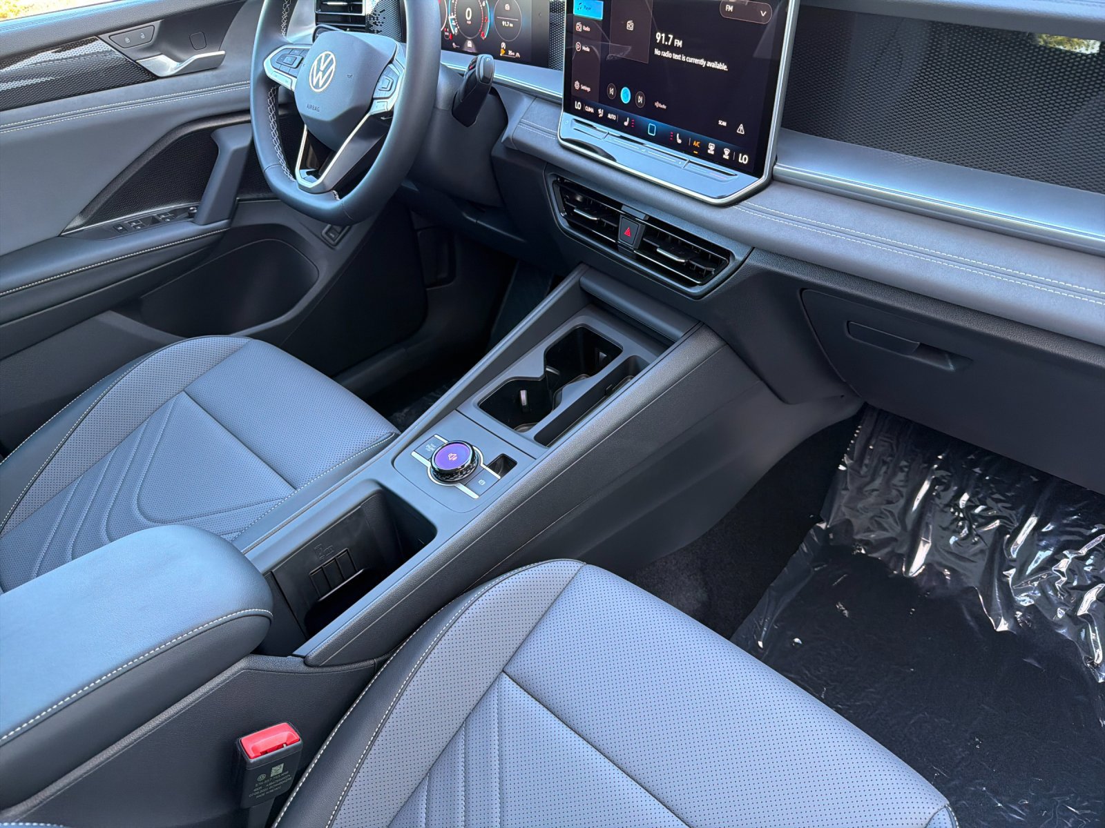 New 2026 Volkswagen Tiguan SE AWD/4WD image 16