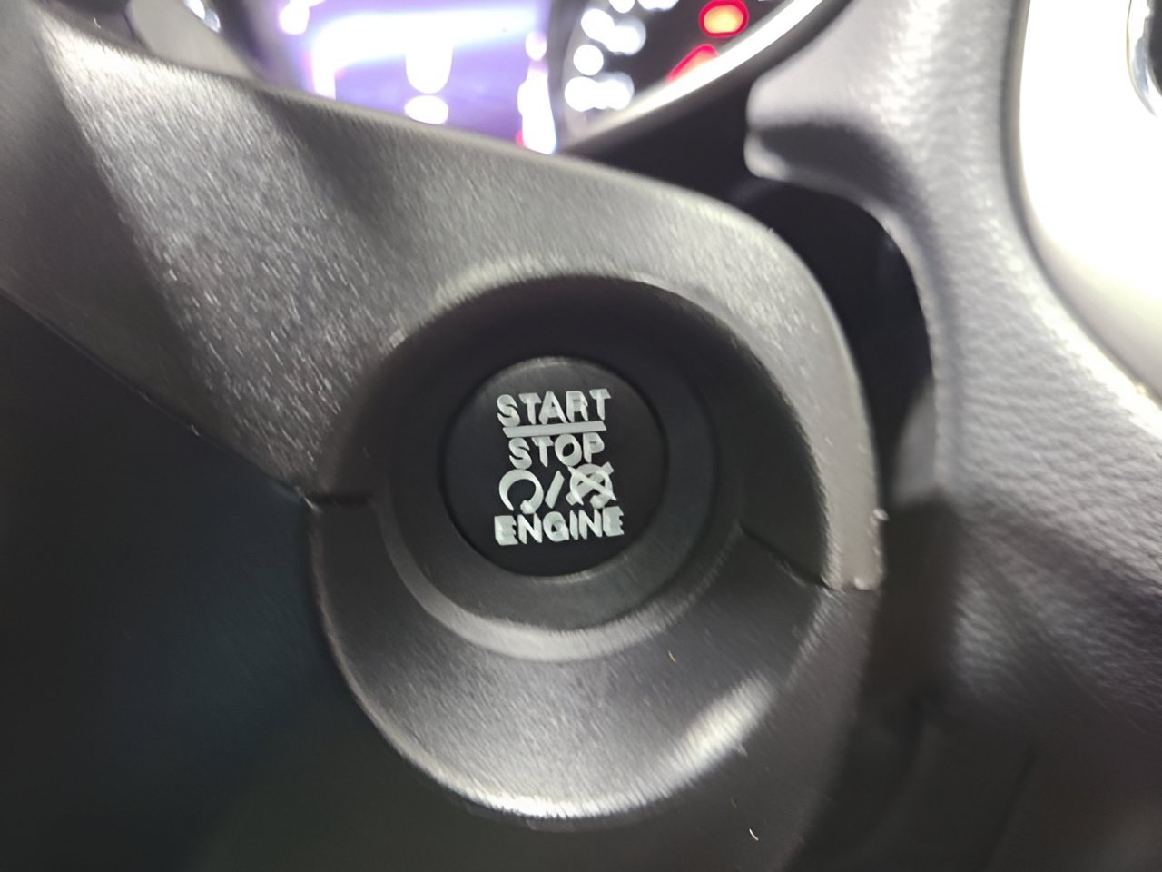 Used 2021 Jeep Compass Latitude w/ Sun and Sound Group AWD/4WD image 37