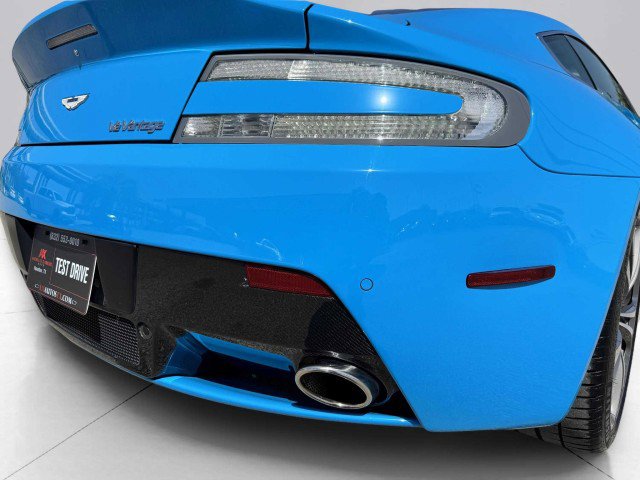 Used 2011 Aston Martin V12 Vantage Coupe image 17