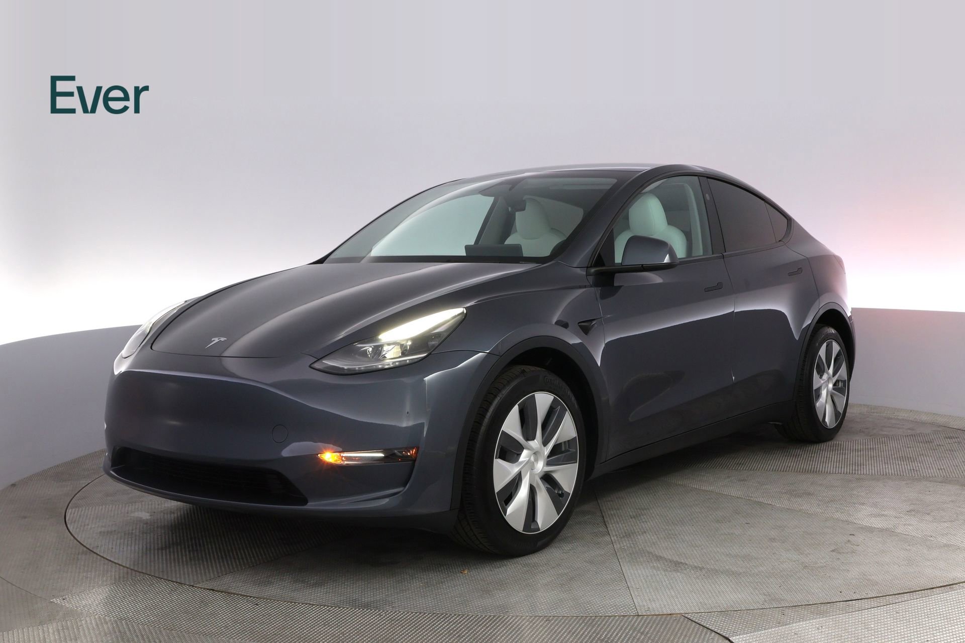 Used 2023 Tesla Model Y Long Range image 2