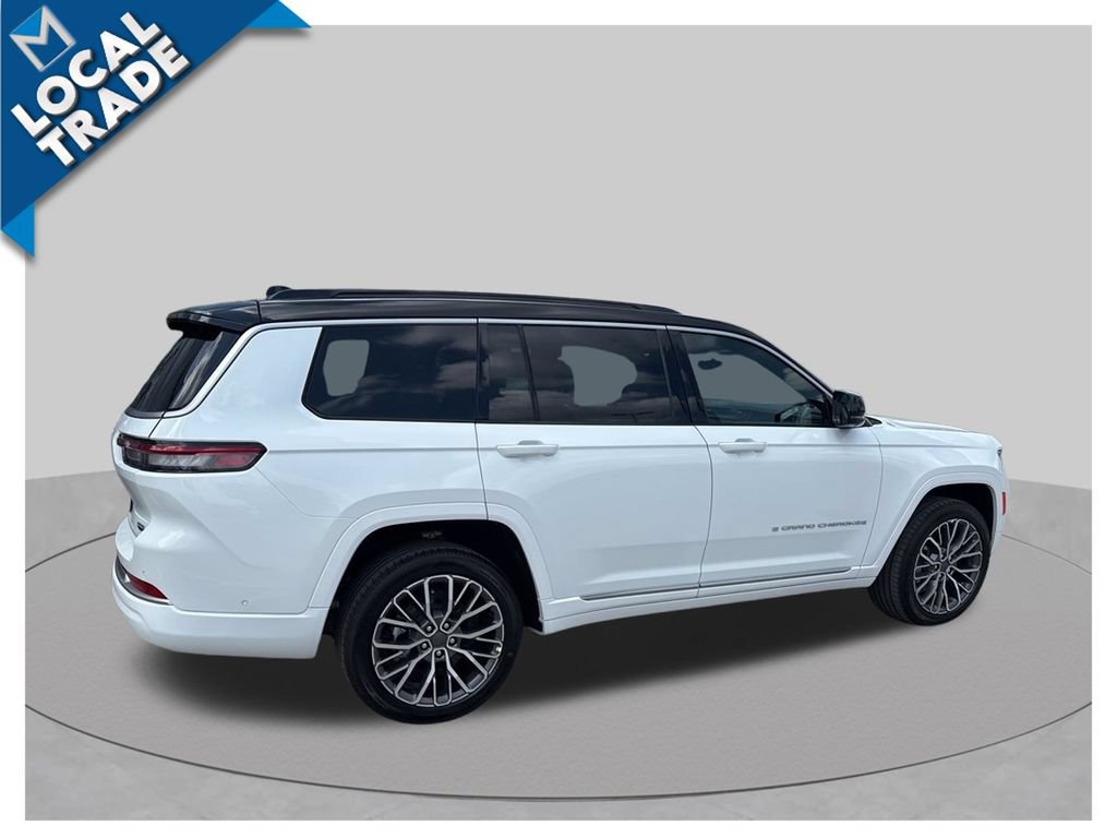 Used 2026 Jeep Grand Cherokee L Summit w/ Advanced Protech Group IV AWD/4WD image 30