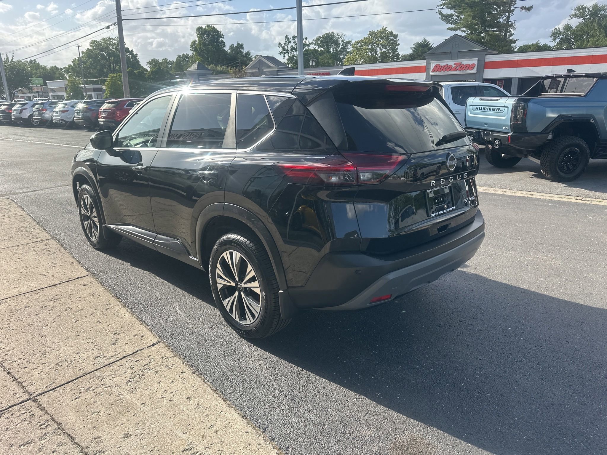 Used 2023 Nissan Rogue SV AWD/4WD image 5
