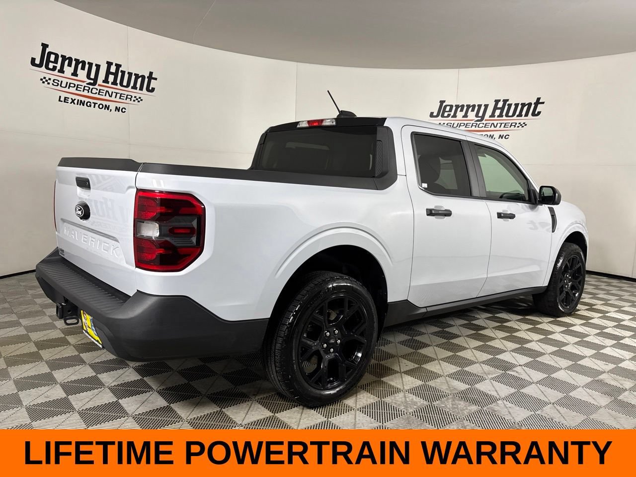 Used 2025 Ford Maverick XLT w/ Black Appearance Package AWD/4WD image 5