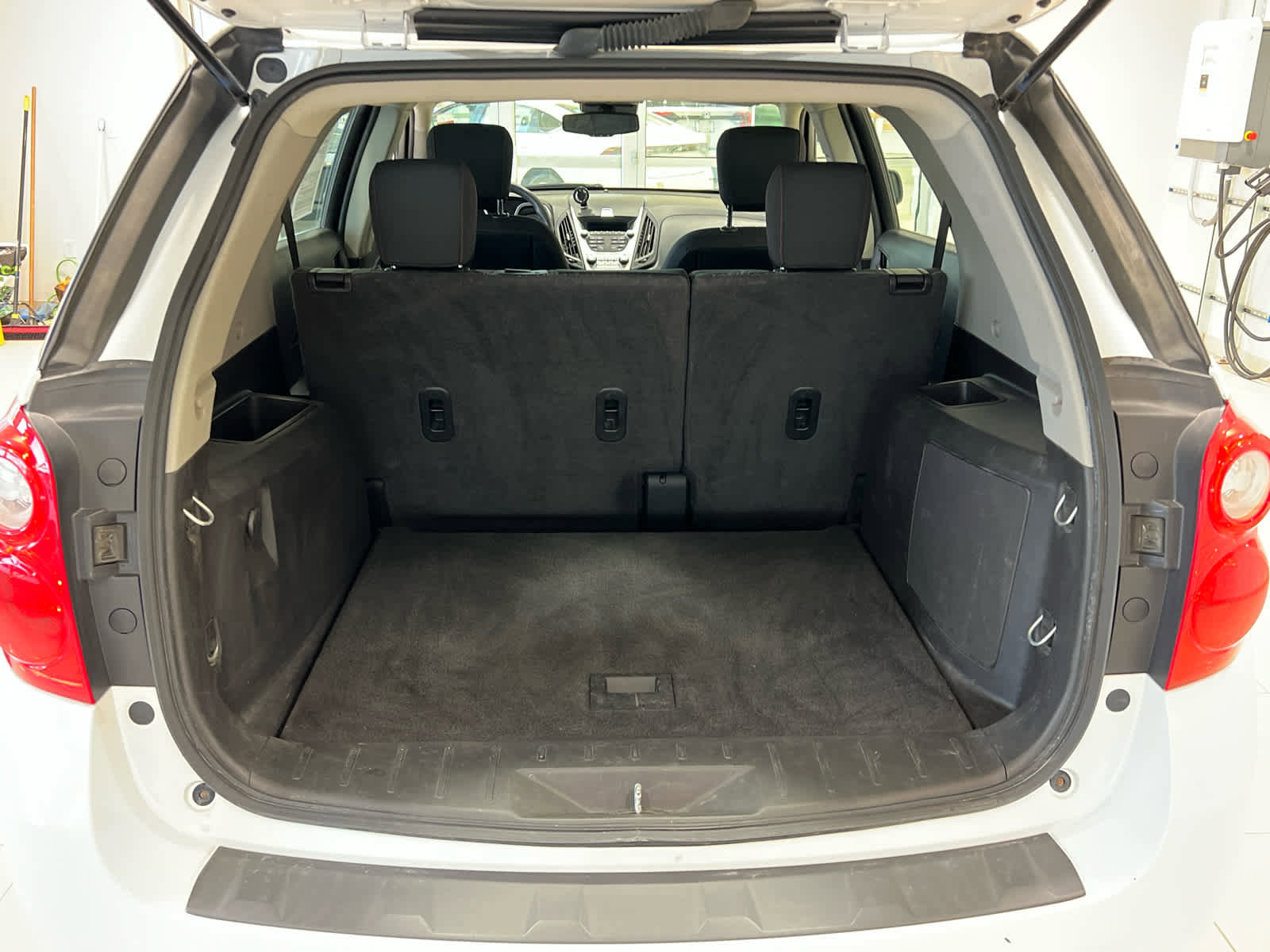 Used 2015 Chevrolet Equinox LS image 11