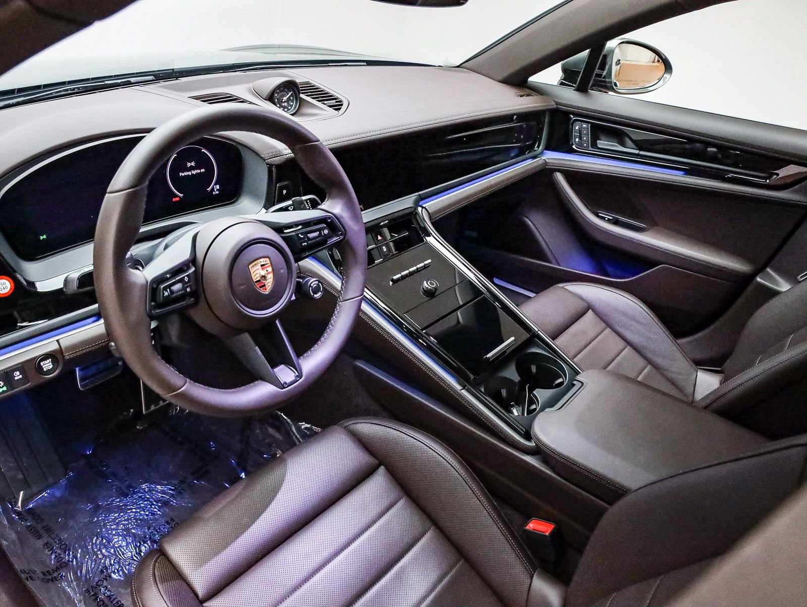 Used 2026 Porsche Panamera 4 image 4