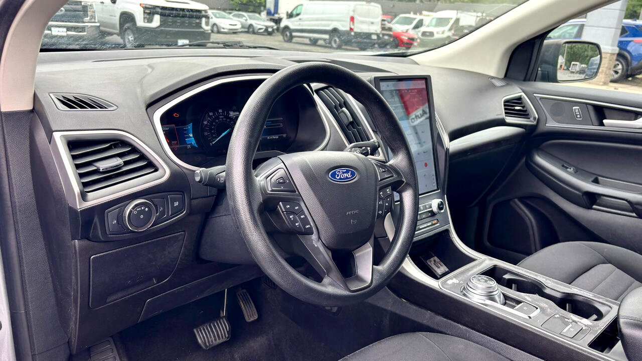 Used 2021 Ford Edge SE image 19
