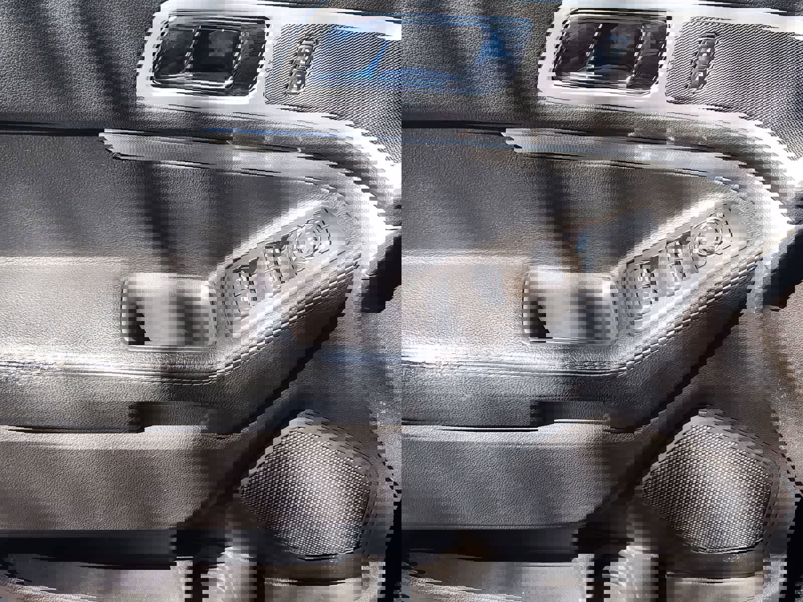 Used 2013 Ford Explorer XLT image 22