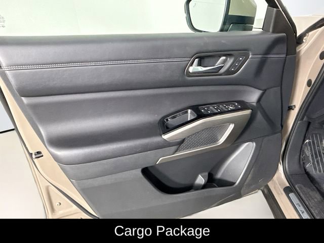 Used 2023 Nissan Pathfinder Platinum FWD image 17