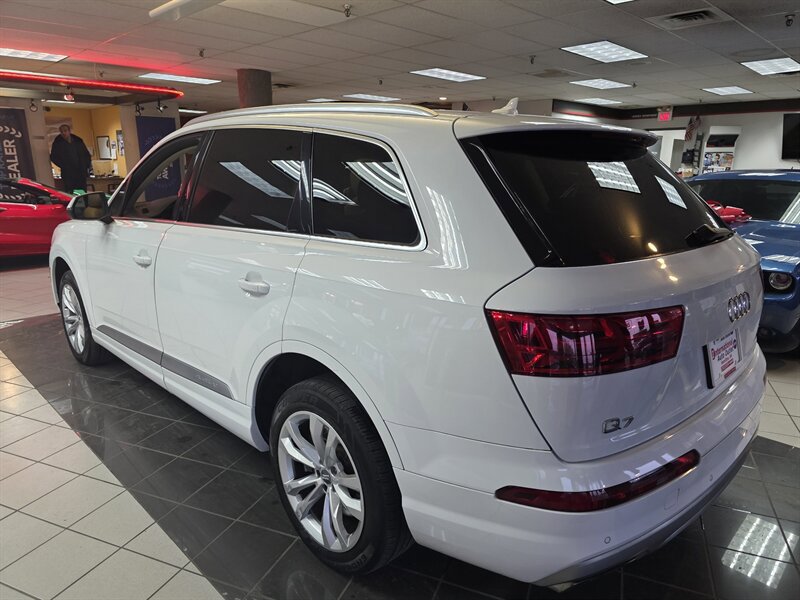 Used 2017 Audi Q7 3.0T Premium Plus w/ Premium Plus Package image 7