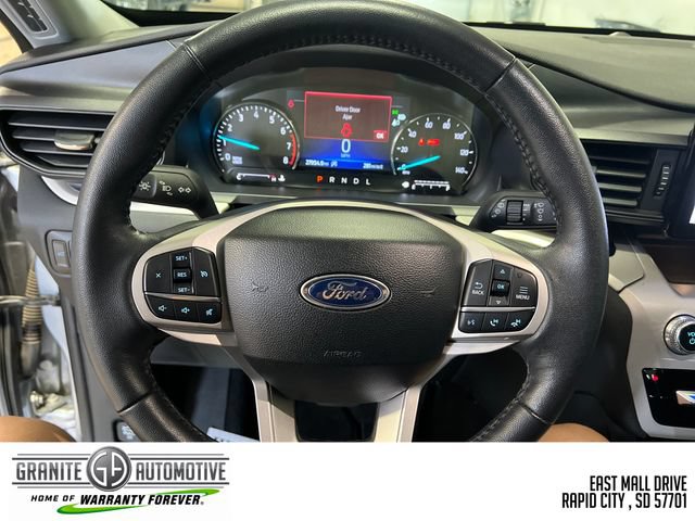 Used 2024 Ford Explorer XLT AWD/4WD image 10