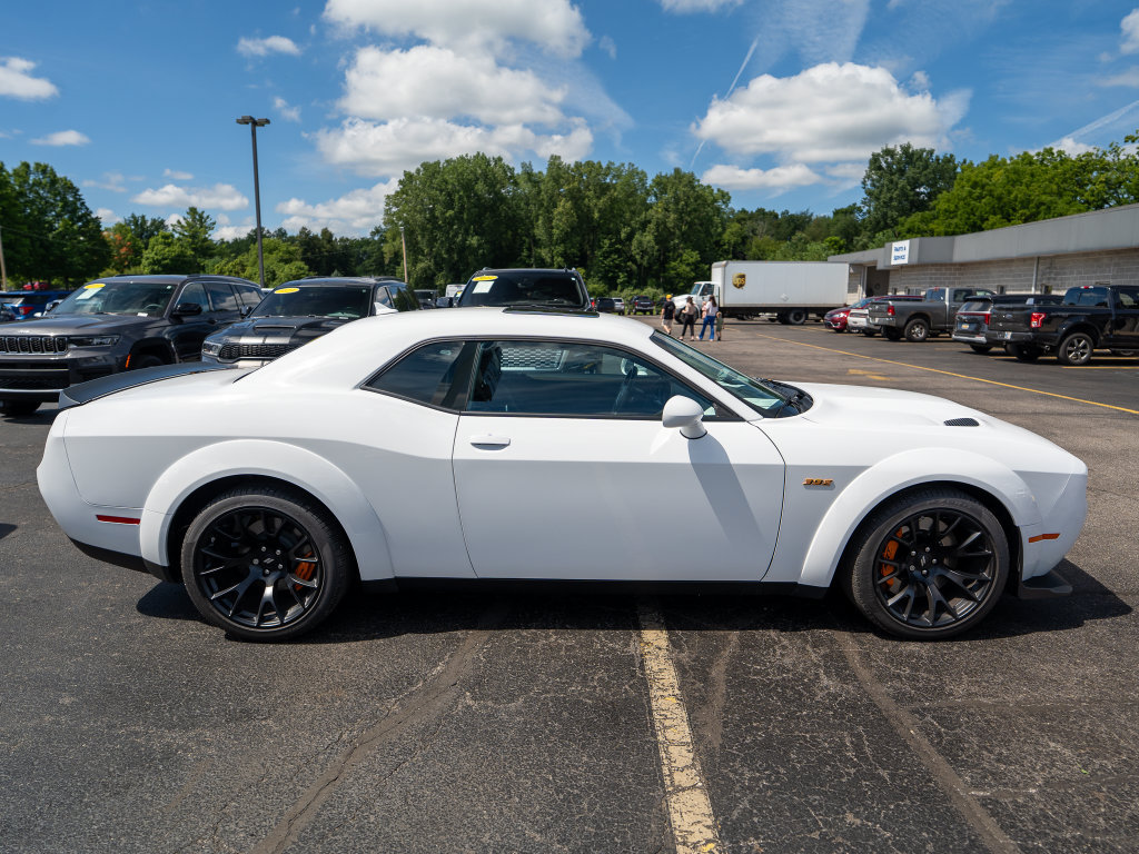 Used 2022 Dodge Challenger R/T Scat Pack RWD image 5