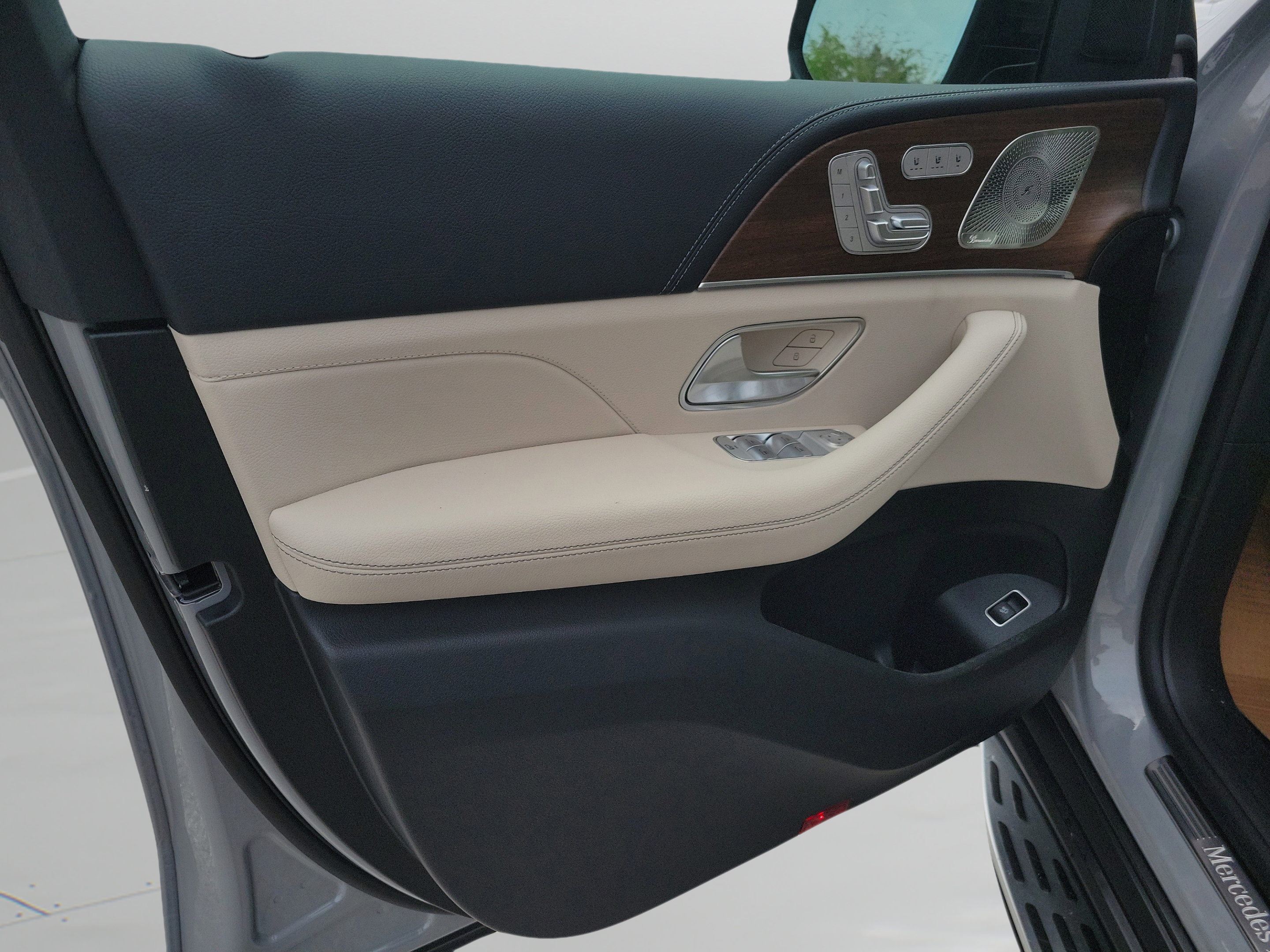 New 2026 Mercedes-Benz GLS 450 4MATIC image 17