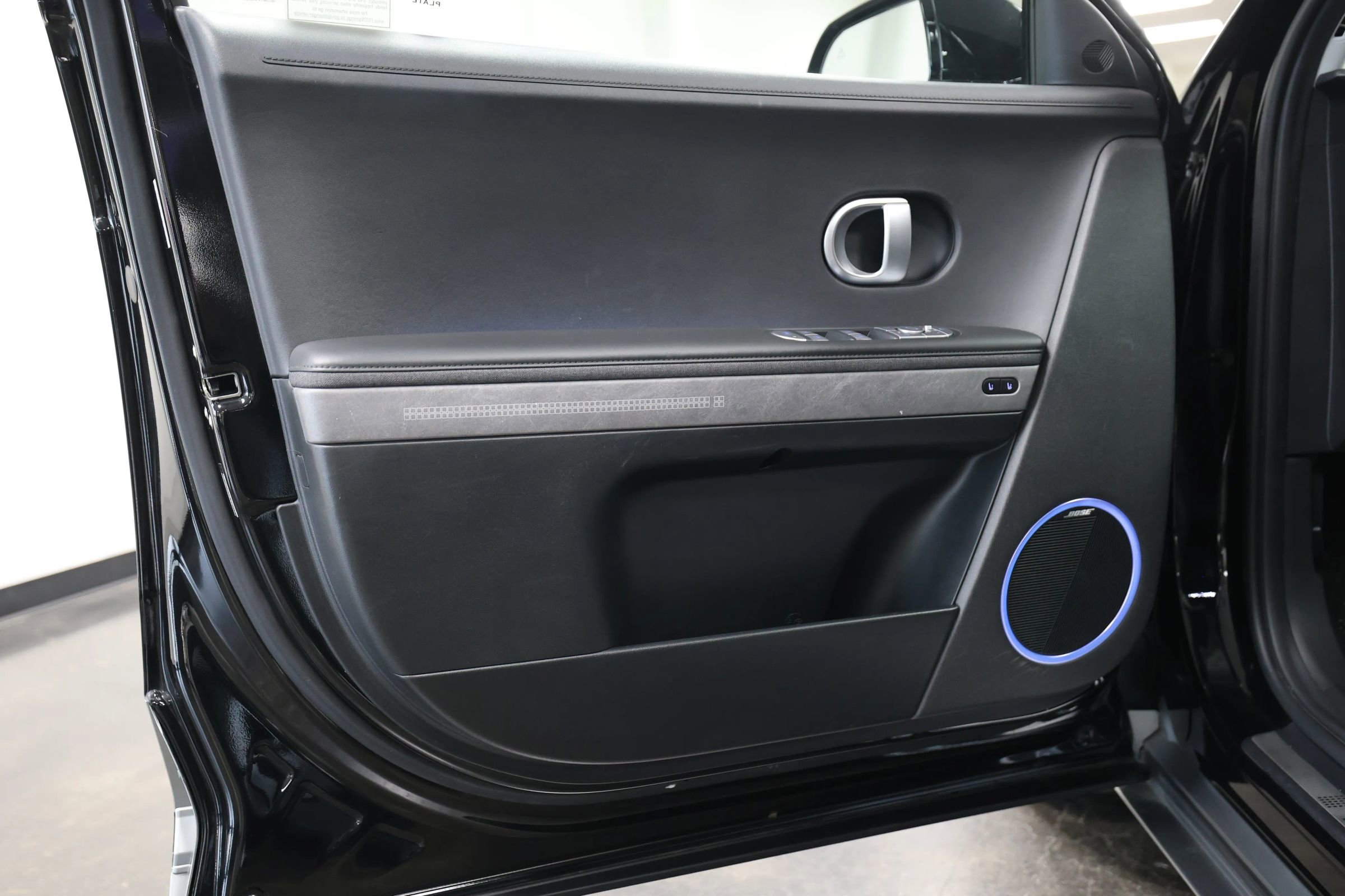 Used 2024 Hyundai Ioniq 5 Limited image 18