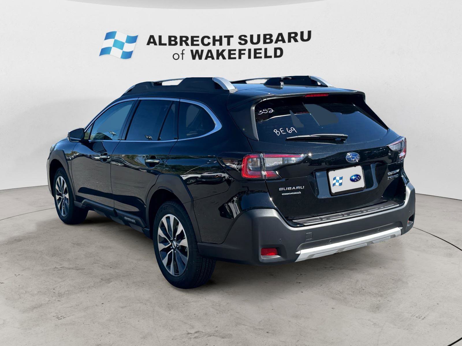New 2025 Subaru Outback Touring XT image 3