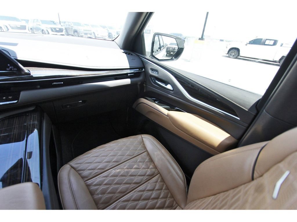 Certified 2023 Cadillac Escalade ESV Sport w/ LPO, ONYX Package RWD image 10