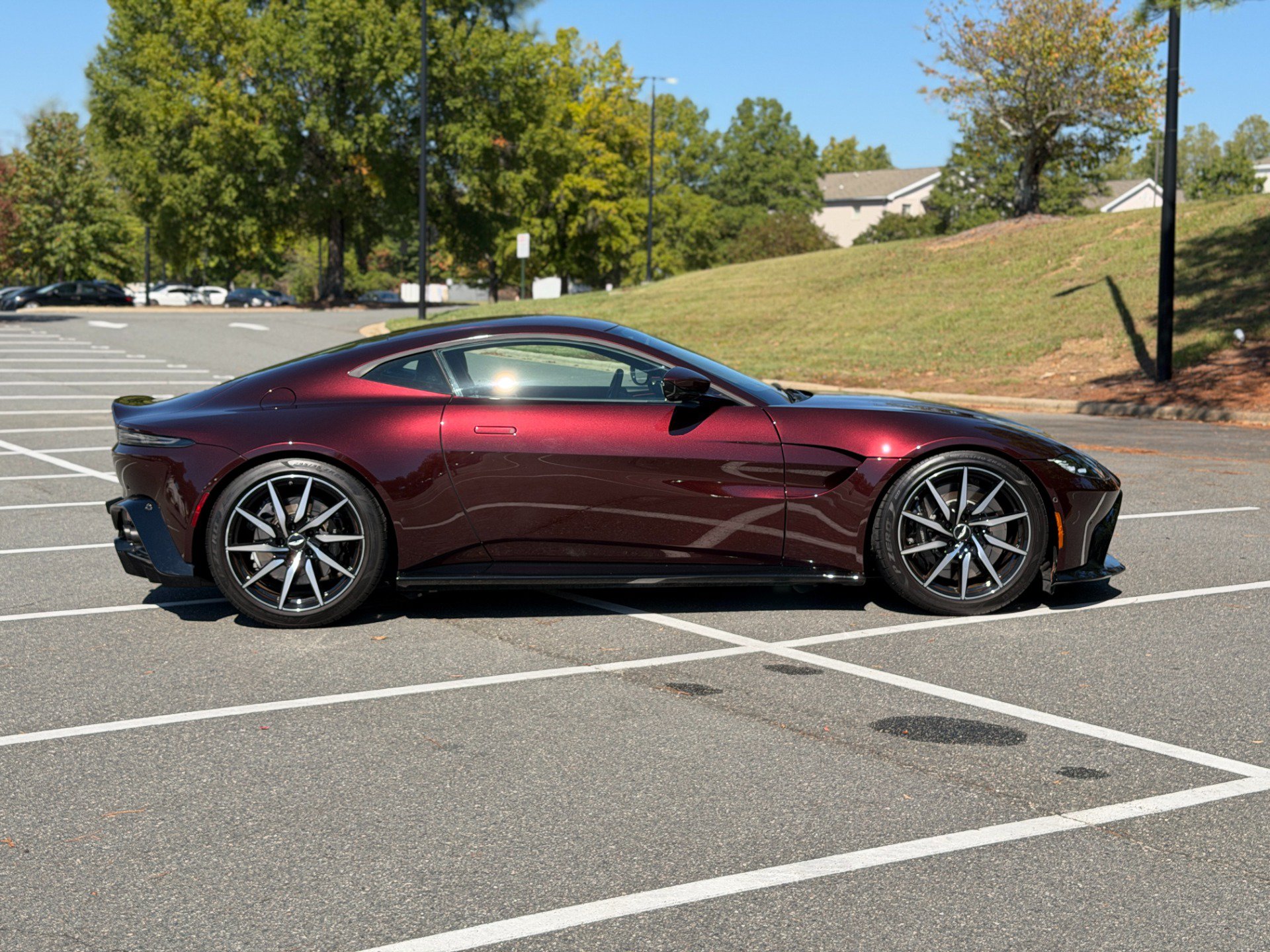 Used 2020 Aston Martin V8 Vantage Coupe RWD image 14