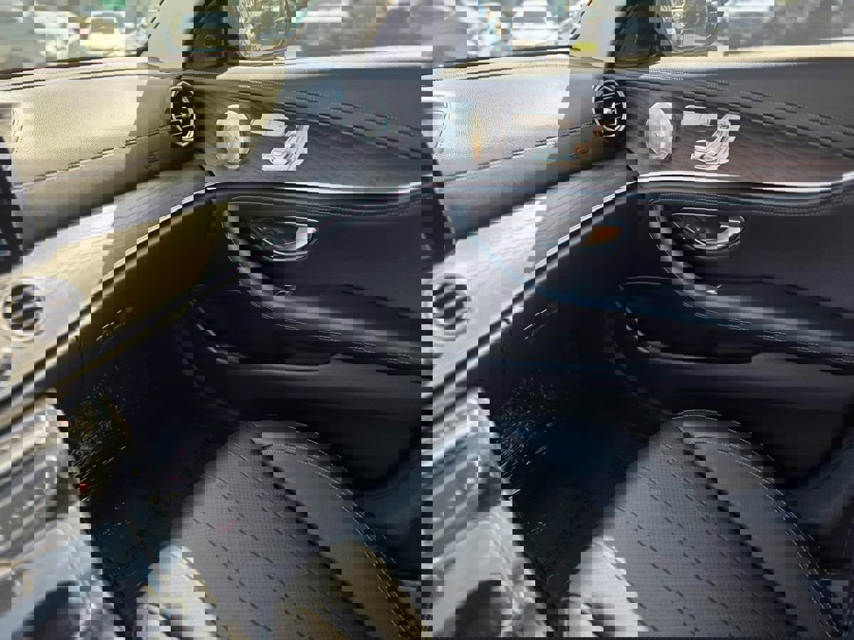 Used 2017 Mercedes-Benz E 300 image 37