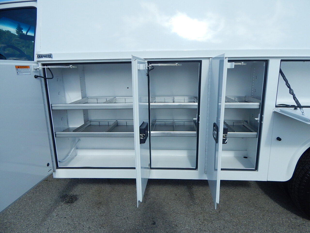 Used 2022 Ford E-450 and Econoline 450 Super Duty w/ Power Windows & Locks Group RWD image 13
