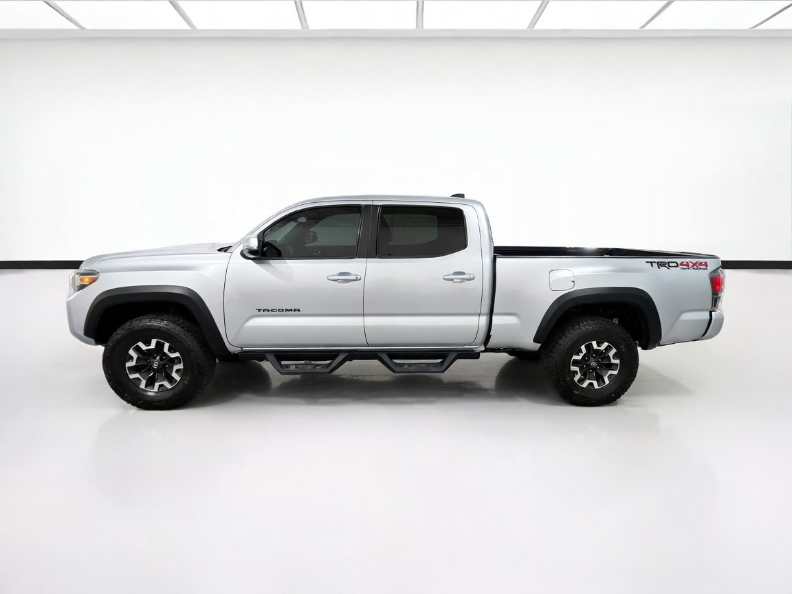 Used 2022 Toyota Tacoma TRD Off-Road w/ Technology Package AWD/4WD image 21