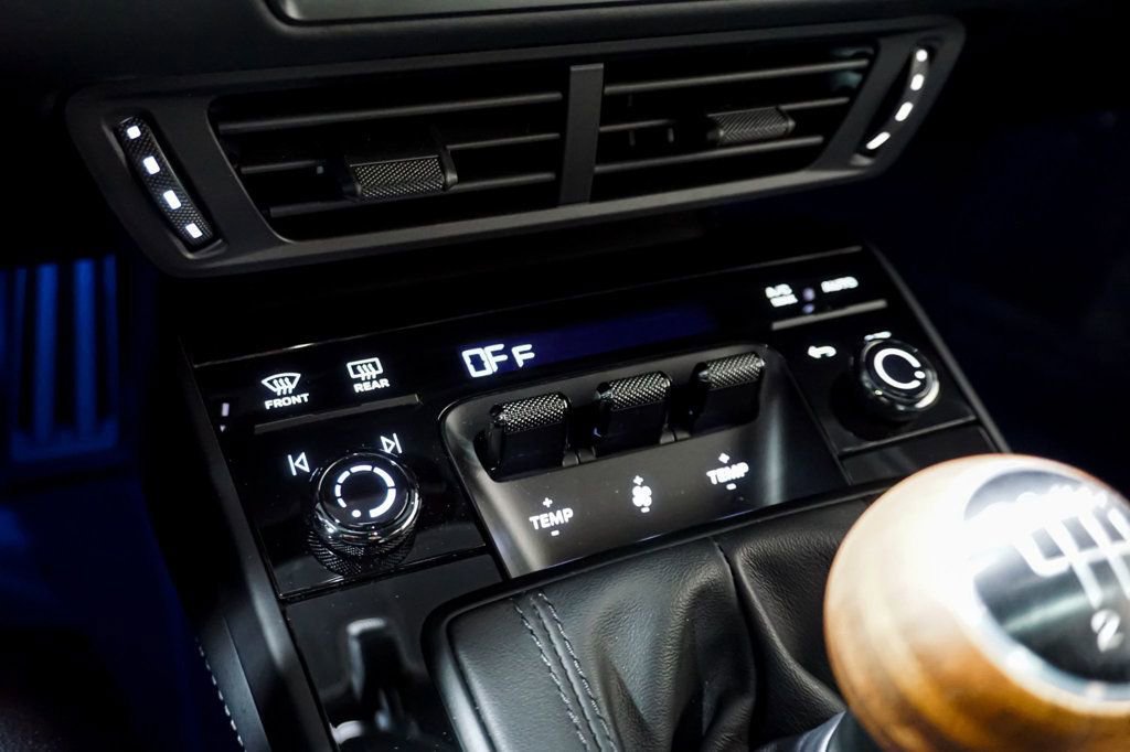 Used 2025 Porsche 911 Carrera T RWD image 35