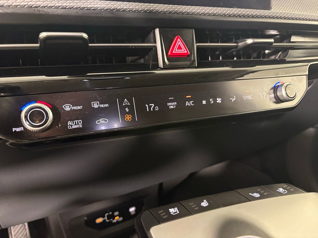 Used 2025 Kia EV6 Wind image 31
