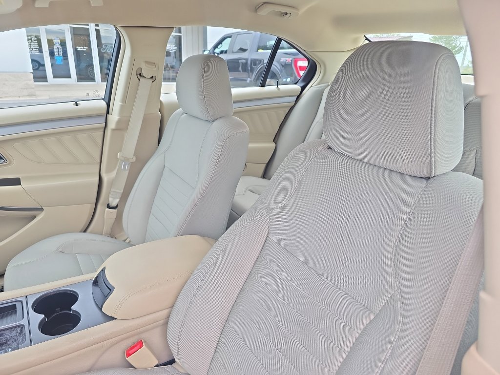 Used 2013 Ford Taurus SE FWD image 12