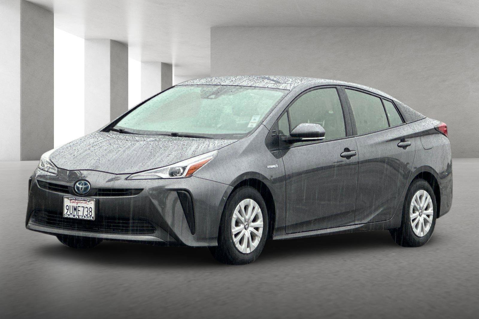 Used 2021 Toyota Prius LE image 8