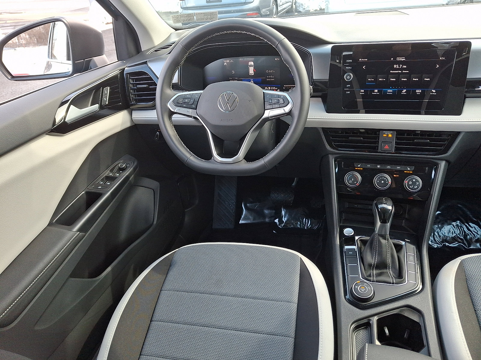 Certified 2025 Volkswagen Taos S image 10